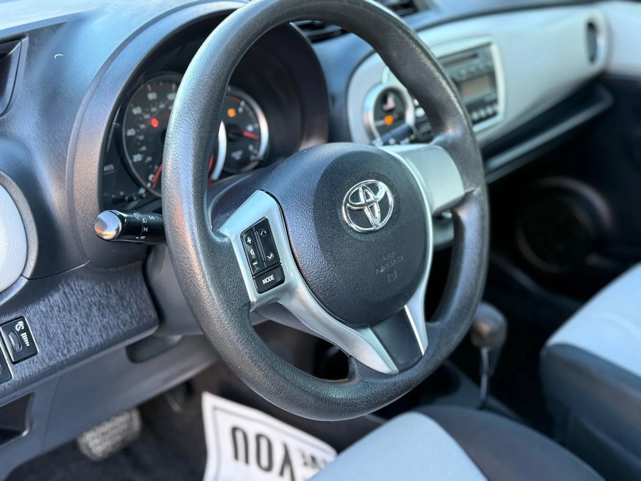 Used 2013 Toyota Yaris LE image 13