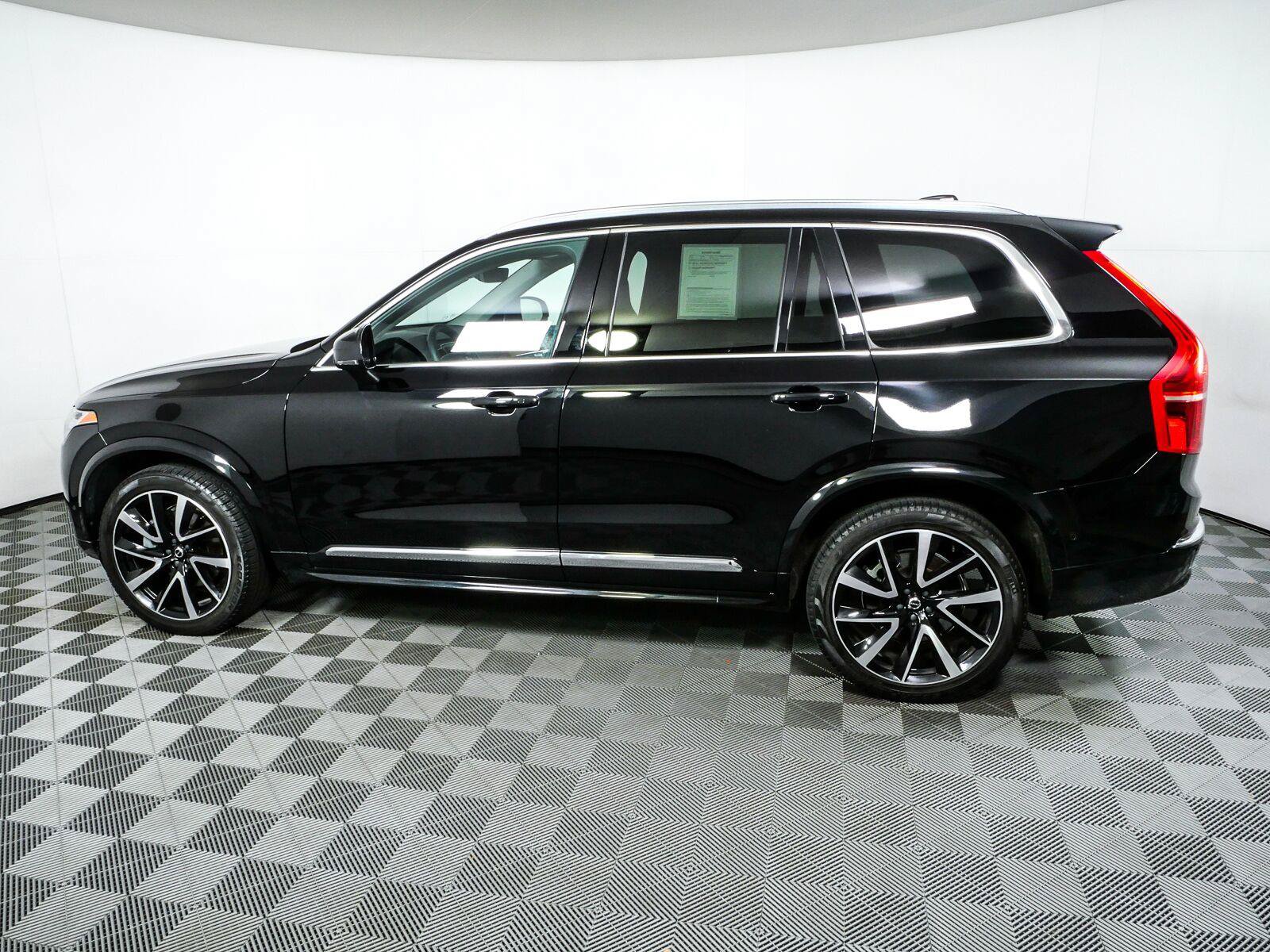 Used 2023 Volvo XC90 B6 Plus w/ Protection Package Premier AWD/4WD image 28