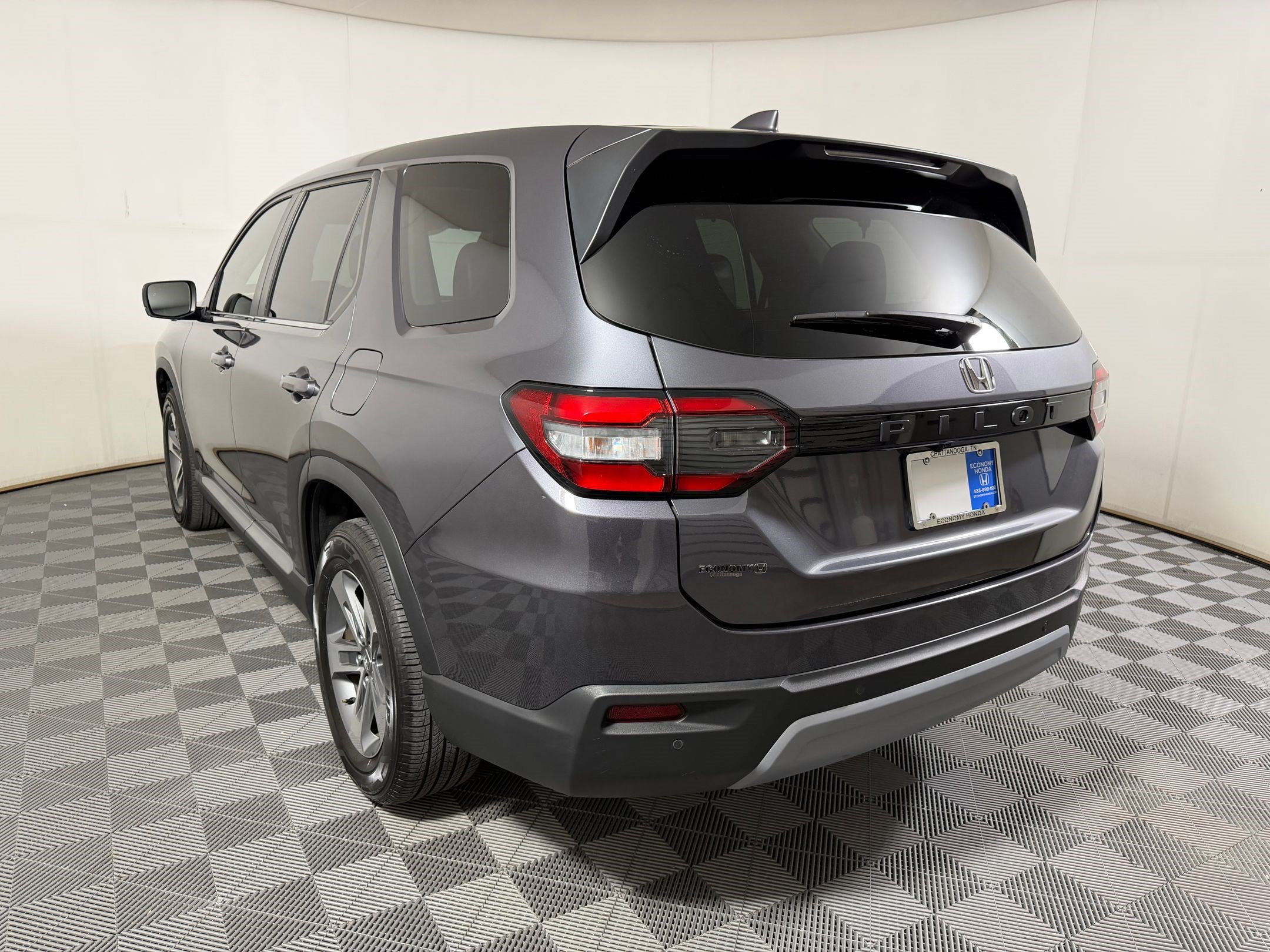 Certified 2023 Honda Pilot EX-L image 2