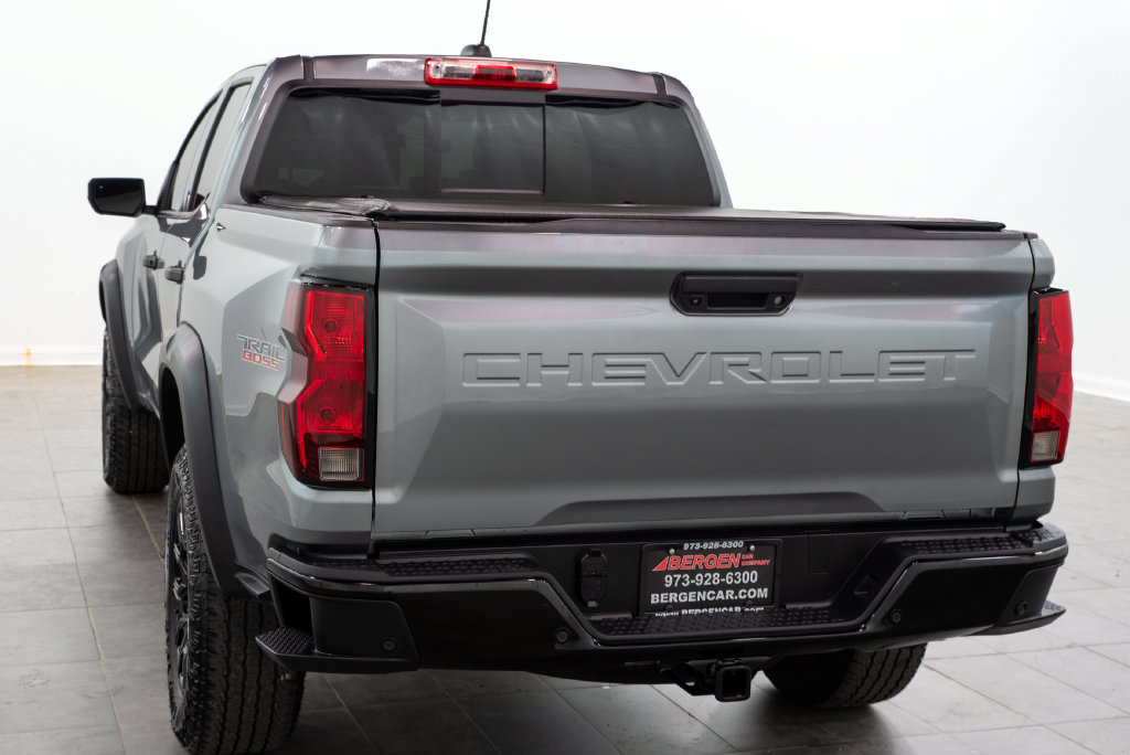 Used 2024 Chevrolet Colorado Trail Boss w/ Technology Package AWD/4WD image 10