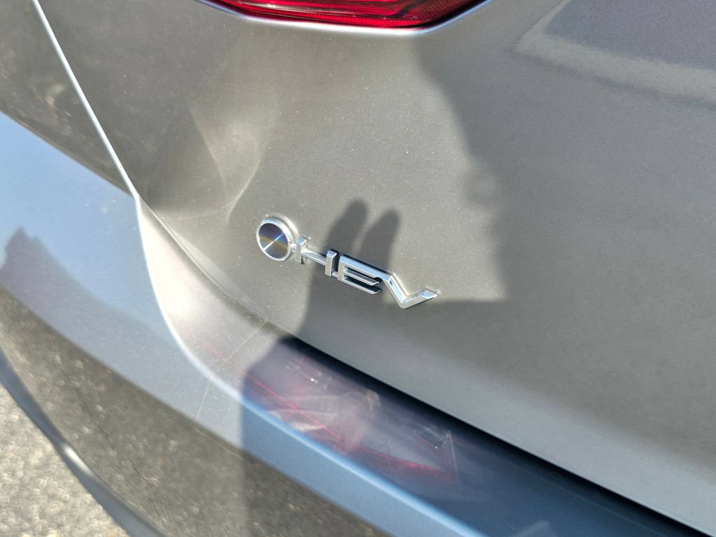 Certified 2025 Toyota Camry SE FWD image 19