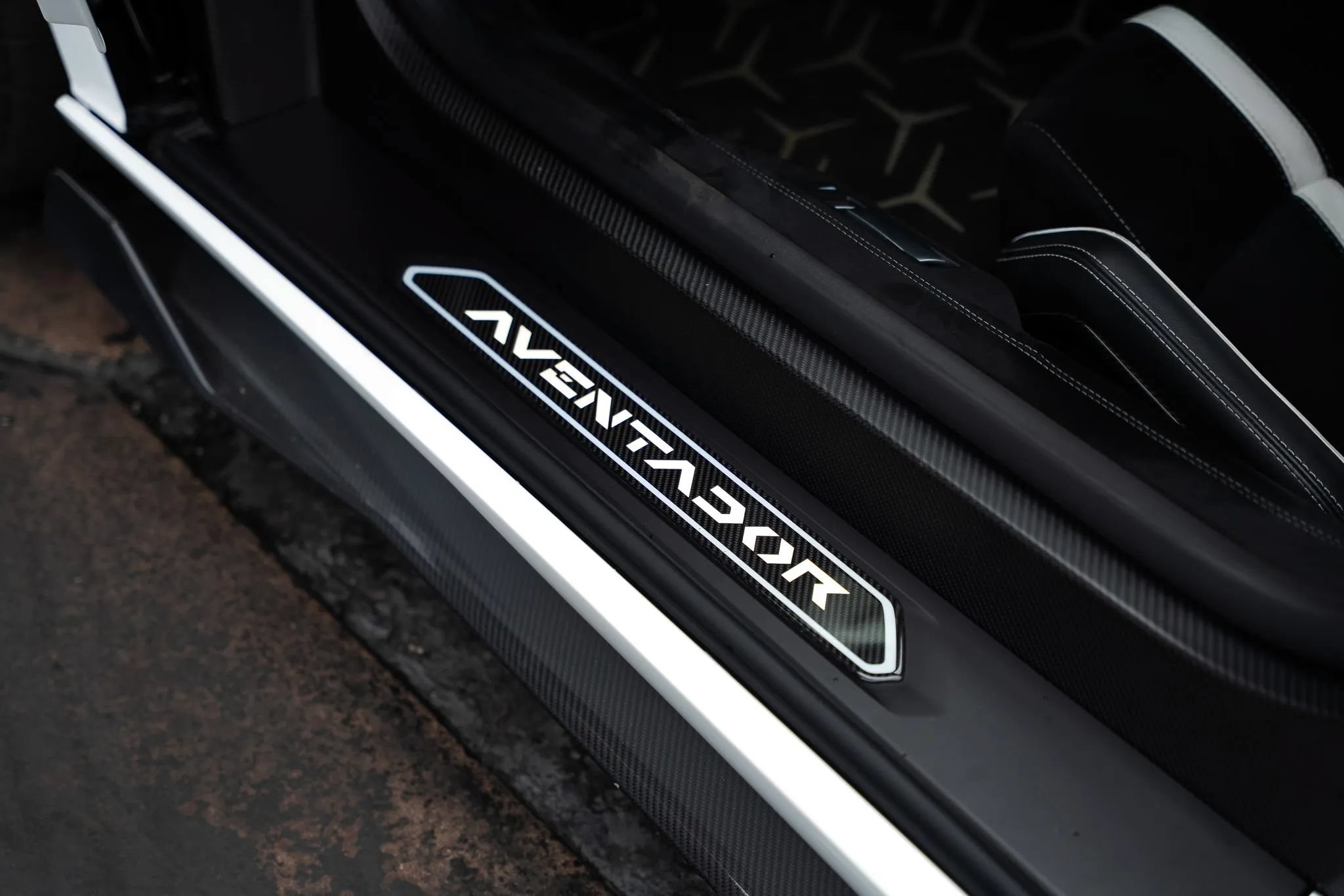 Used 2019 Lamborghini Aventador SVJ AWD/4WD image 58