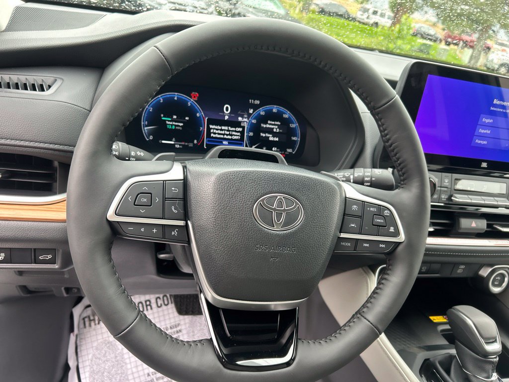 Used 2026 Toyota Grand Highlander AWD image 24