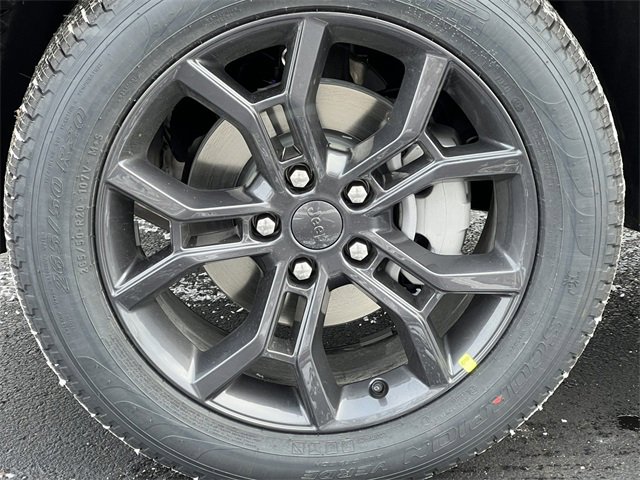 New 2025 Jeep Grand Cherokee Limited w/ Trailer Tow Package image 6