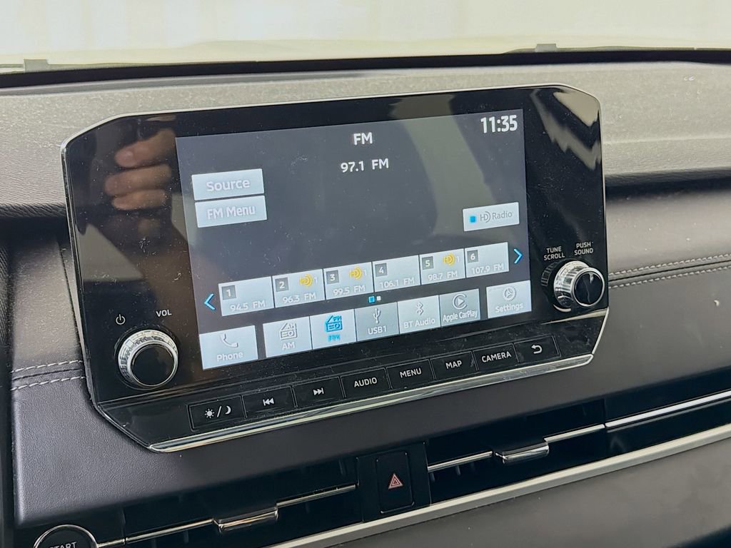 Used 2024 Mitsubishi Outlander SE image 17