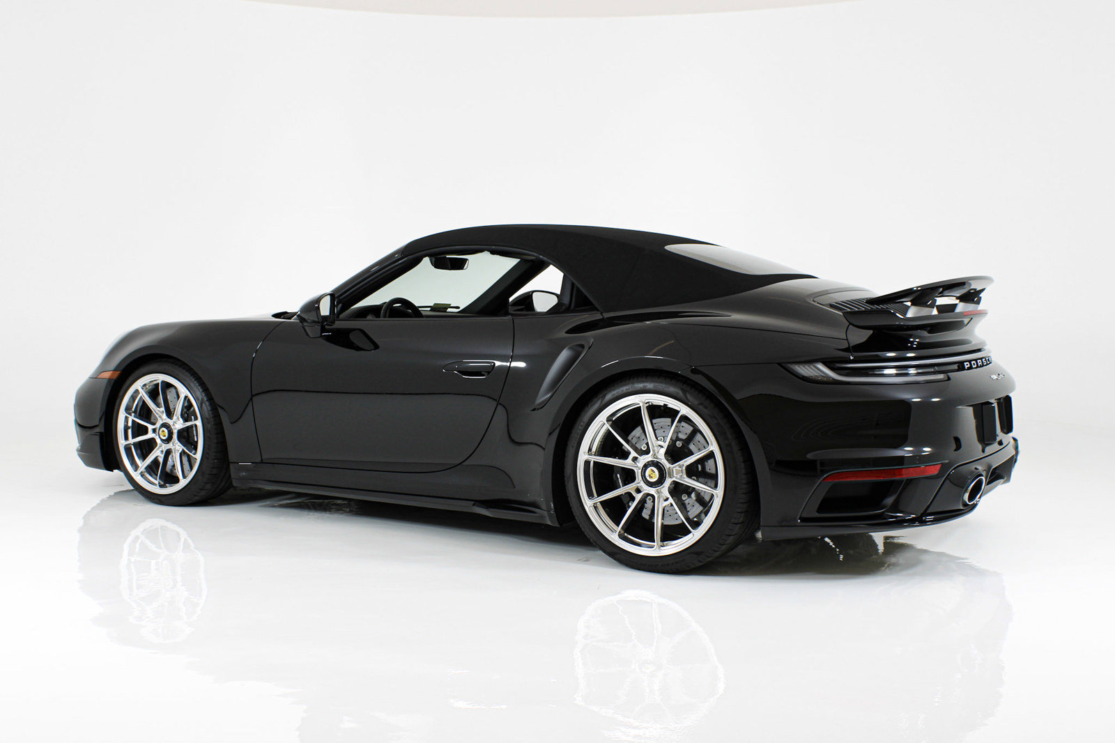 Used 2024 Porsche 911 Turbo S AWD/4WD image 8