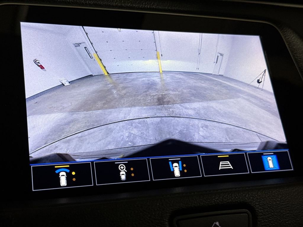 Used 2023 Cadillac XT4 Sport w/ Enhanced Visibility Package image 16