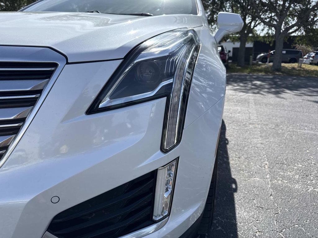 Used 2017 Cadillac XT5 Premium Luxury FWD image 9