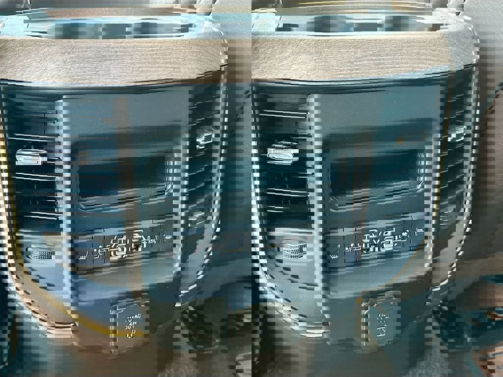 New 2025 RAM 1500 Limited image 34