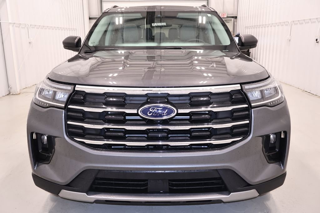 Certified 2025 Ford Explorer Active w/ Active Comfort Package AWD/4WD image 5
