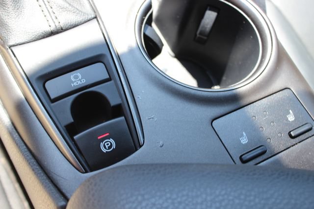 Used 2021 Toyota Camry SE AWD/4WD image 10