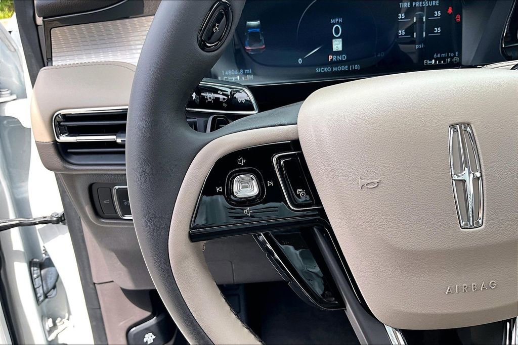 Used 2023 Lincoln Corsair FWD image 20