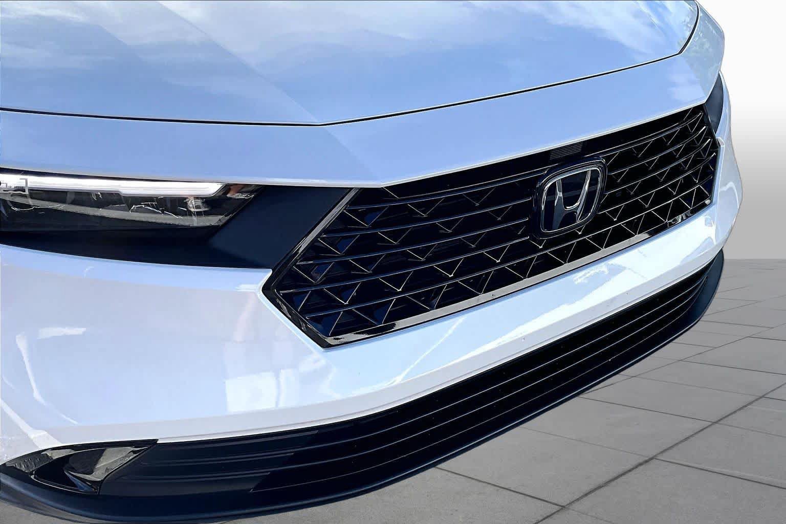 Used 2025 Honda Accord SE image 30