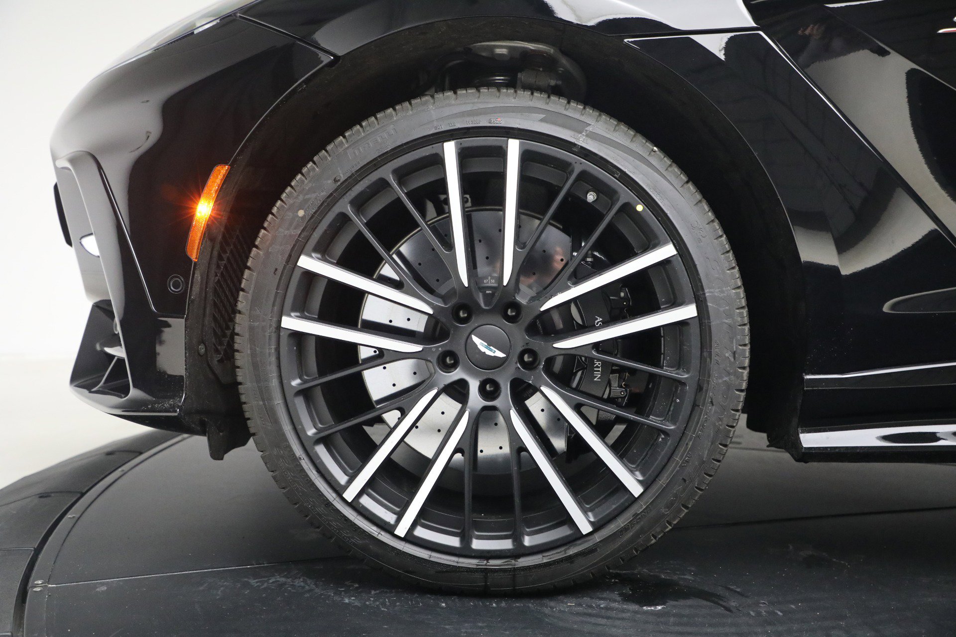 New 2026 Aston Martin DBX S image 27