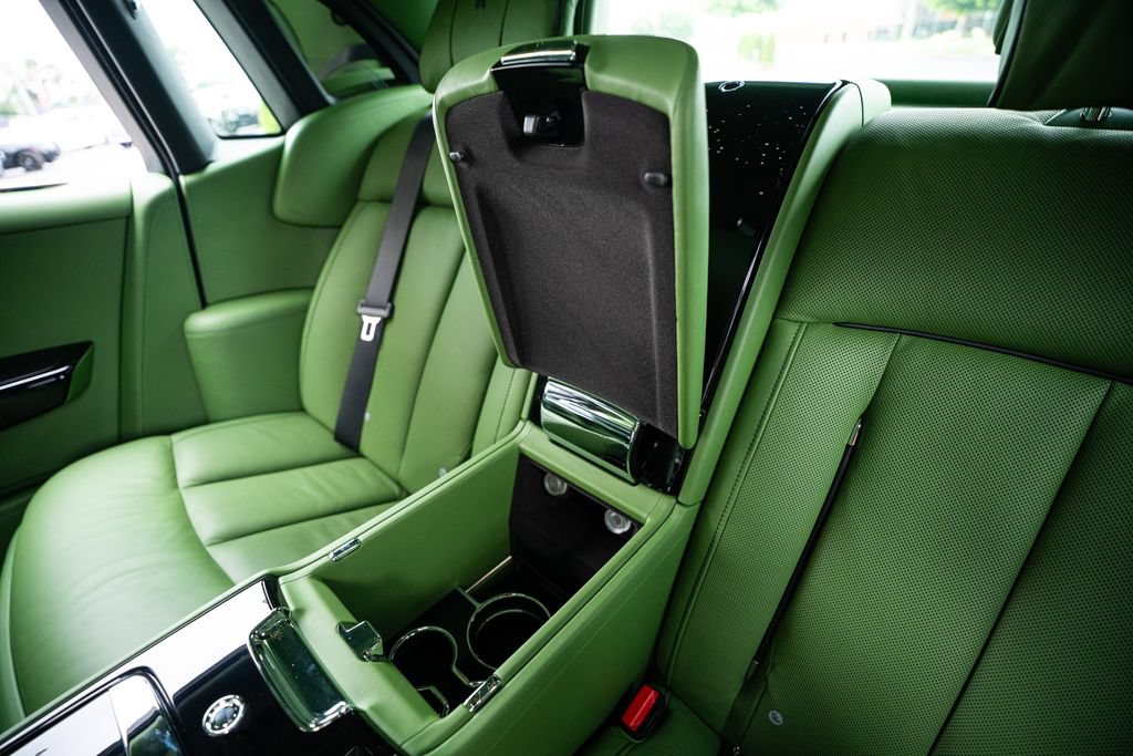 Used 2023 Rolls-Royce Phantom Sedan w/ The Phantom Package RWD image 60