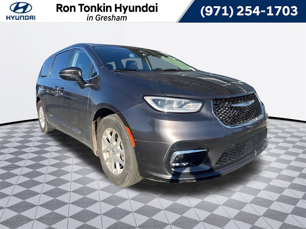 Used 2023 Chrysler Pacifica Touring-L