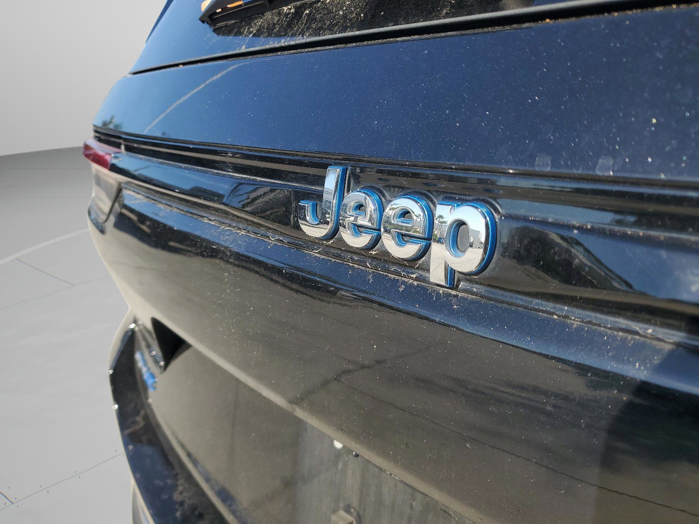 Certified 2023 Jeep Grand Cherokee 4xe w/ Luxury Tech Group II image 8