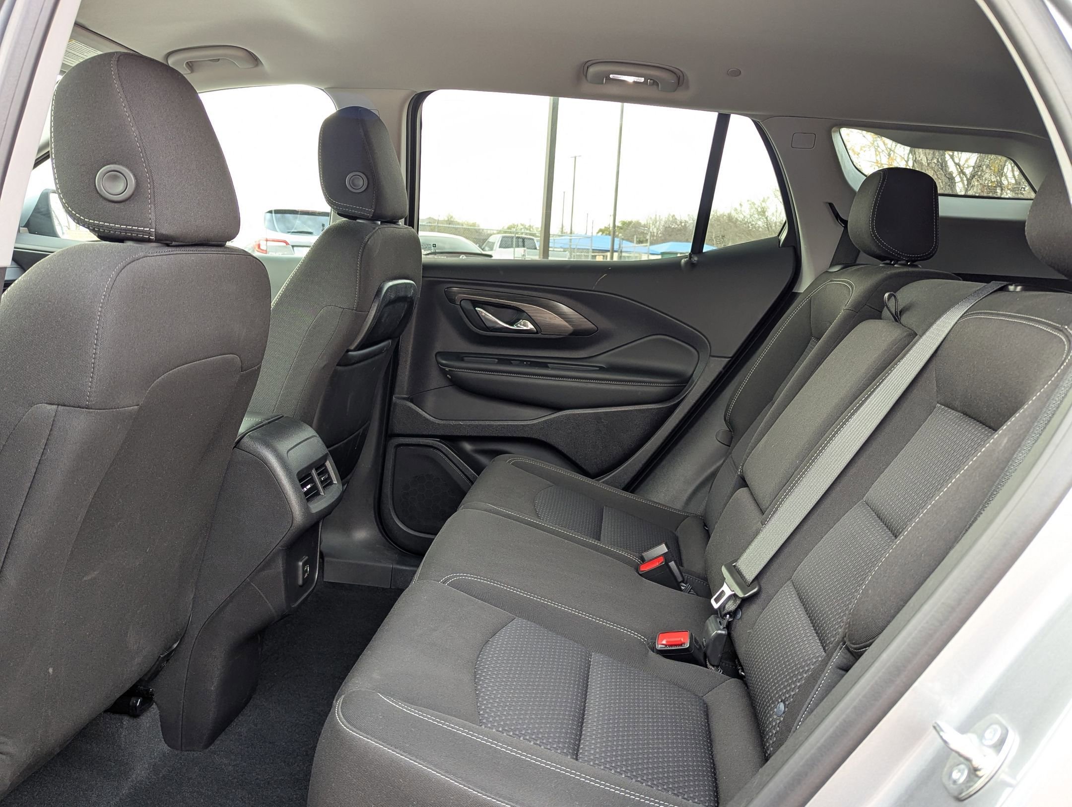 Used 2024 GMC Terrain SLE w/ Driver Convenience Package image 15