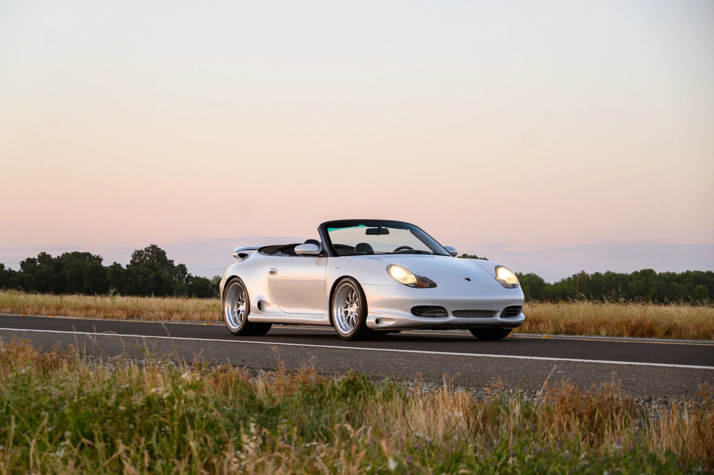 Used 2000 Porsche 911 Carrera 4 AWD/4WD image 91