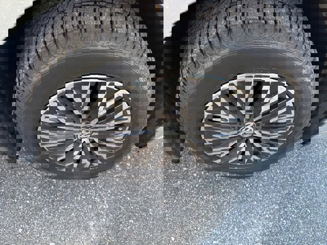 Used 2020 Volkswagen Jetta SE w/ SE Cold Weather Package image 14