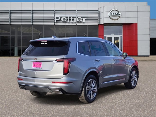 Used 2025 Cadillac XT6 Premium Luxury image 6