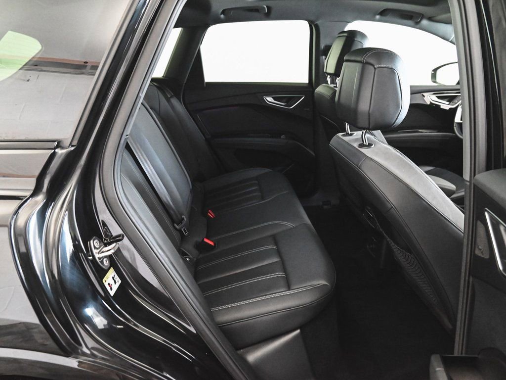 Used 2023 Audi Q4 e-tron Premium Plus w/ Premium Plus image 33