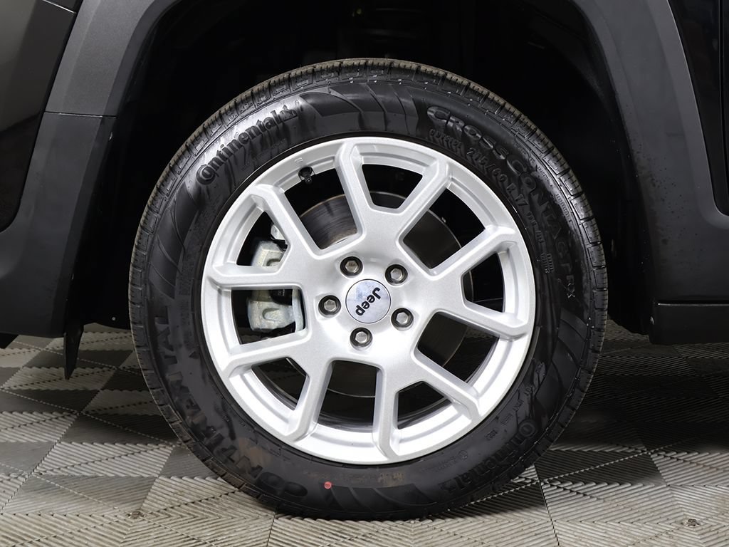 Used 2023 Jeep Renegade Latitude AWD/4WD image 20