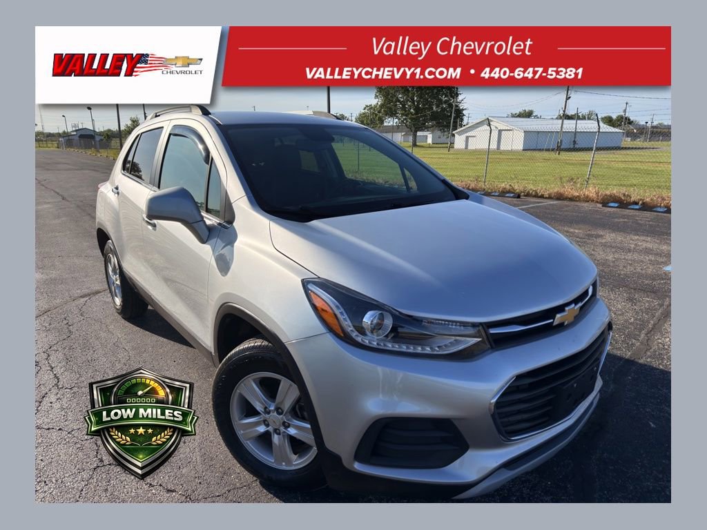 Used 2020 Chevrolet Trax LT w/ LT Convenience Package AWD/4WD image 1