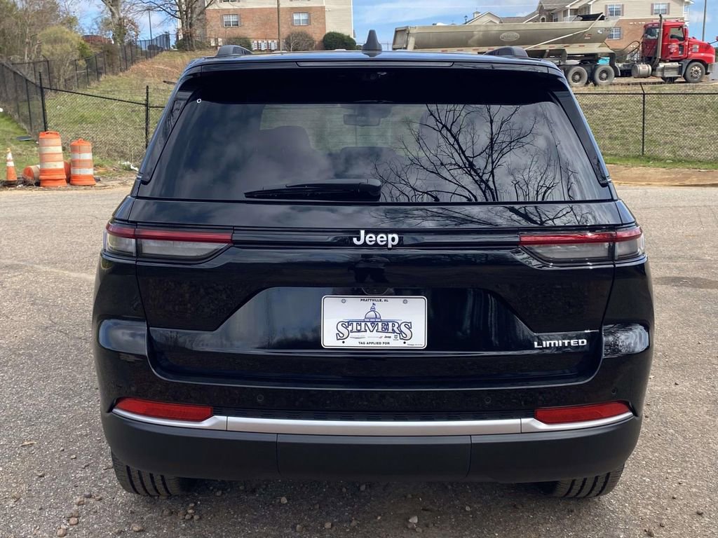 New 2026 Jeep Grand Cherokee Limited w/ Luxury Tech Group II RWD image 31