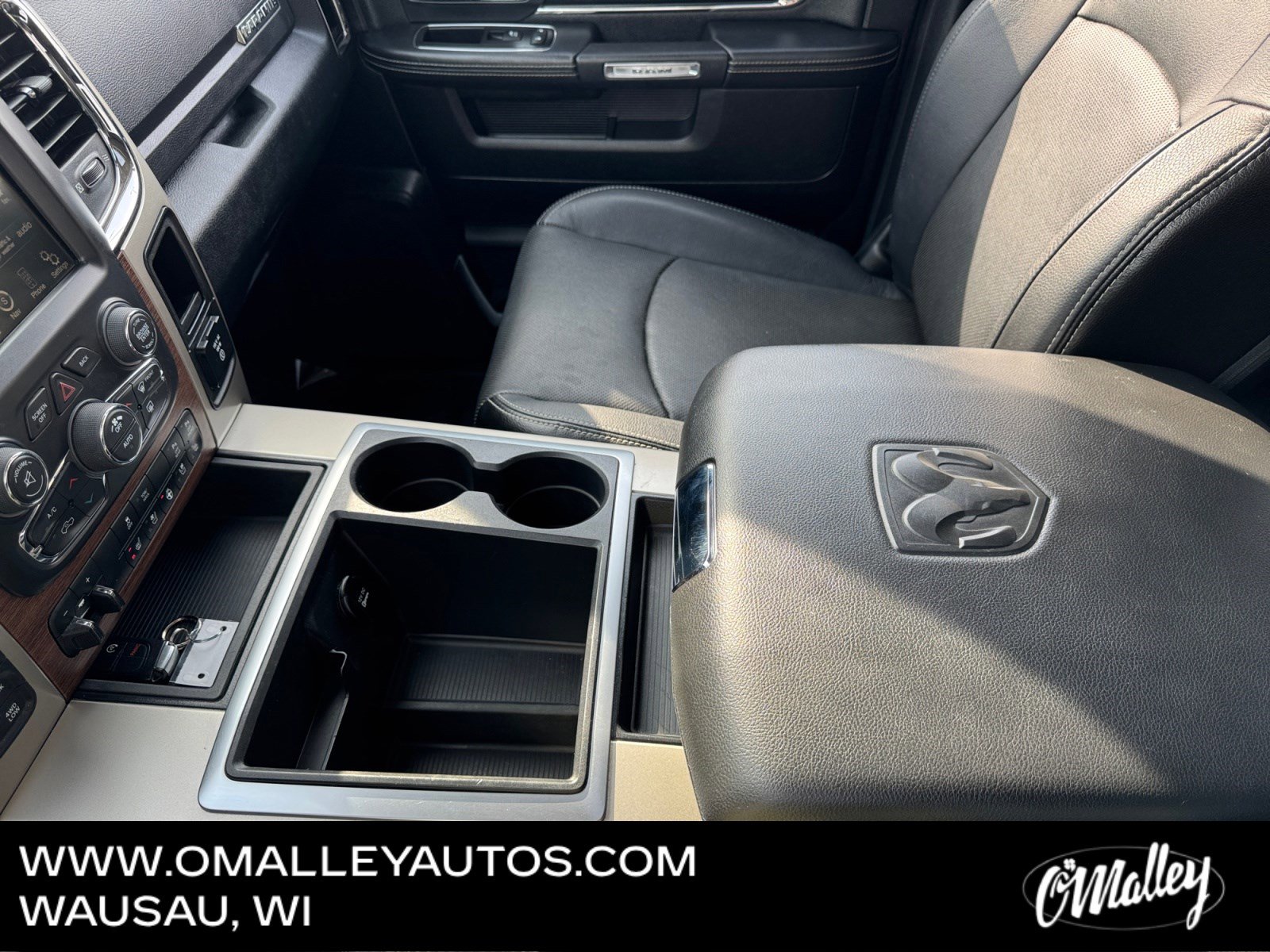 Used 2014 RAM 1500 Laramie w/ Trailer Tow Group image 22