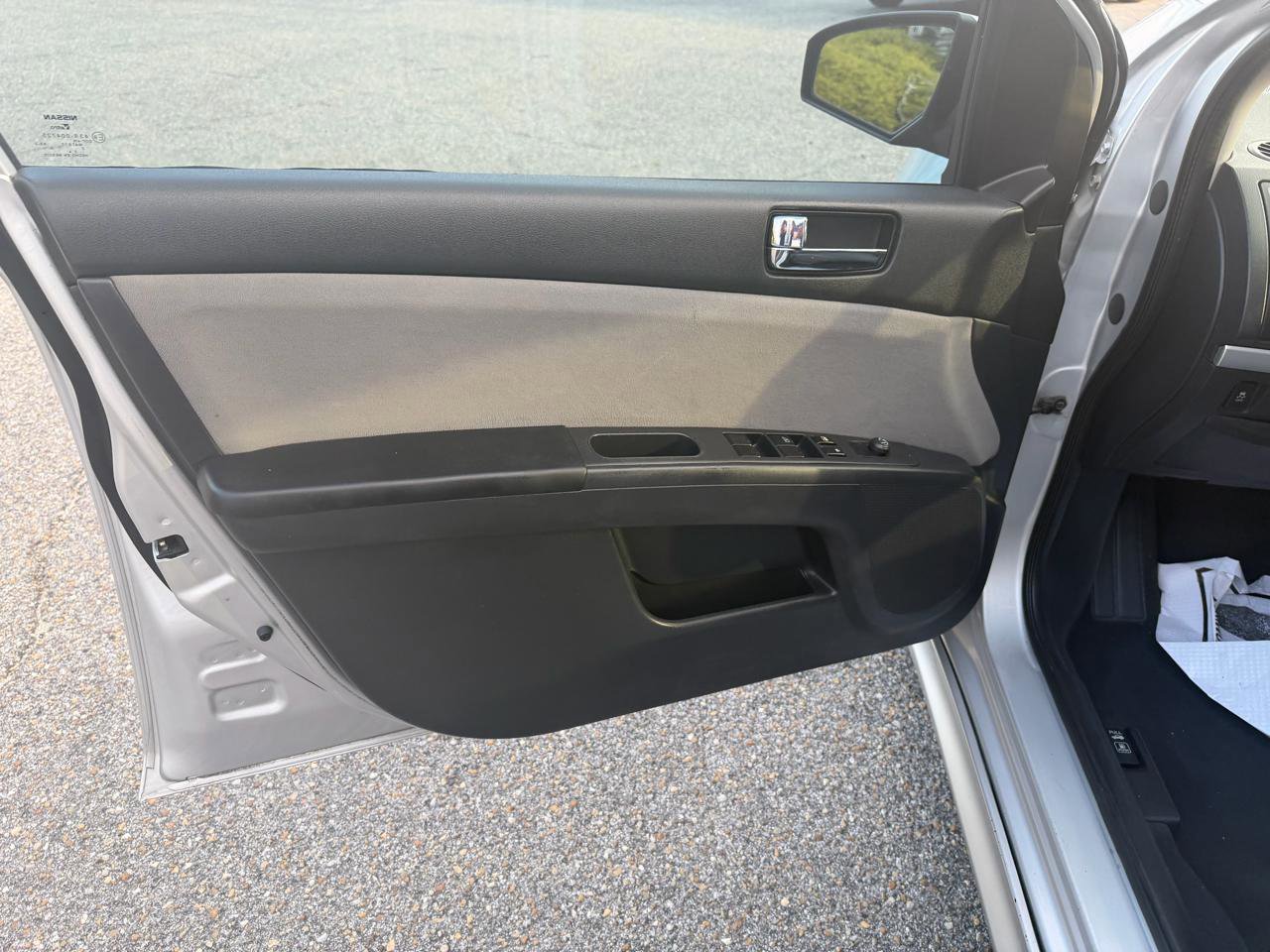 Used 2012 Nissan Sentra 2.0 SR FWD image 43