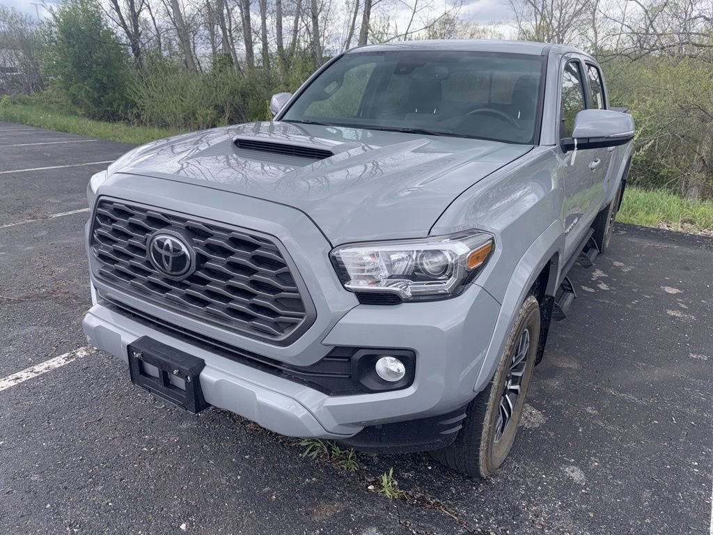 Used 2021 Toyota Tacoma TRD Sport AWD/4WD image 2