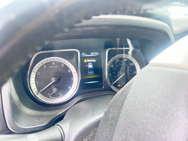 Used 2017 Nissan Titan SV RWD image 11