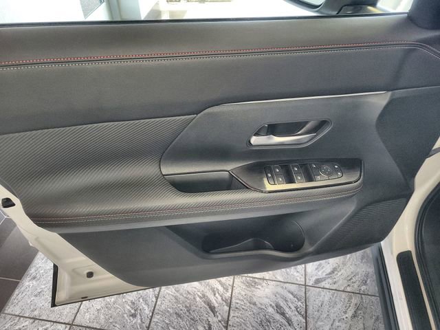 Used 2025 Nissan Kicks SR w/ Interior Electronics Package AWD/4WD image 13