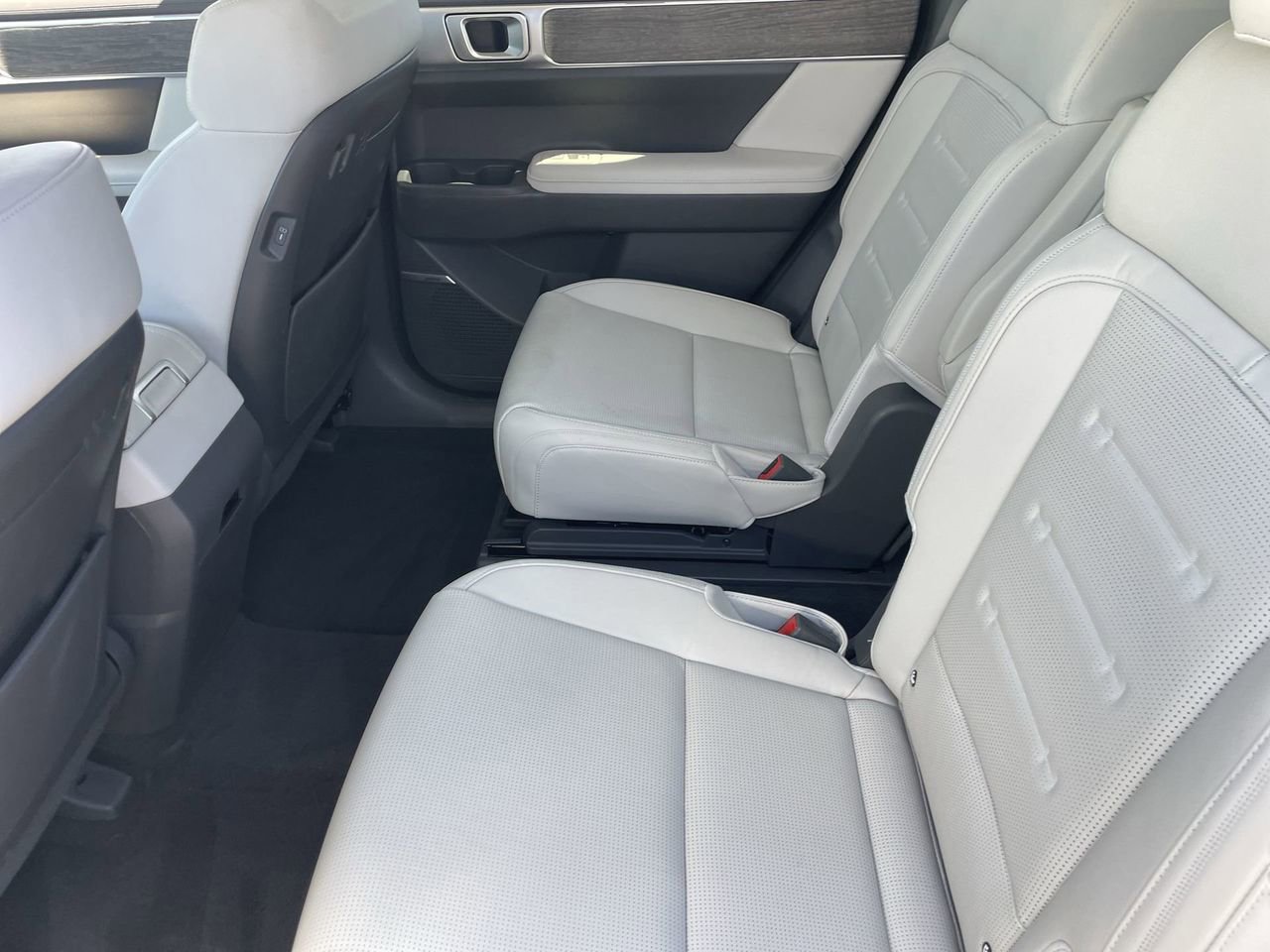 Certified 2025 Hyundai Santa Fe Calligraphy image 16