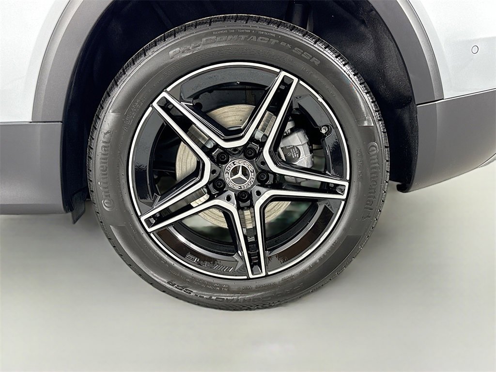 Used 2025 Mercedes-Benz GLB 250 4MATIC image 33