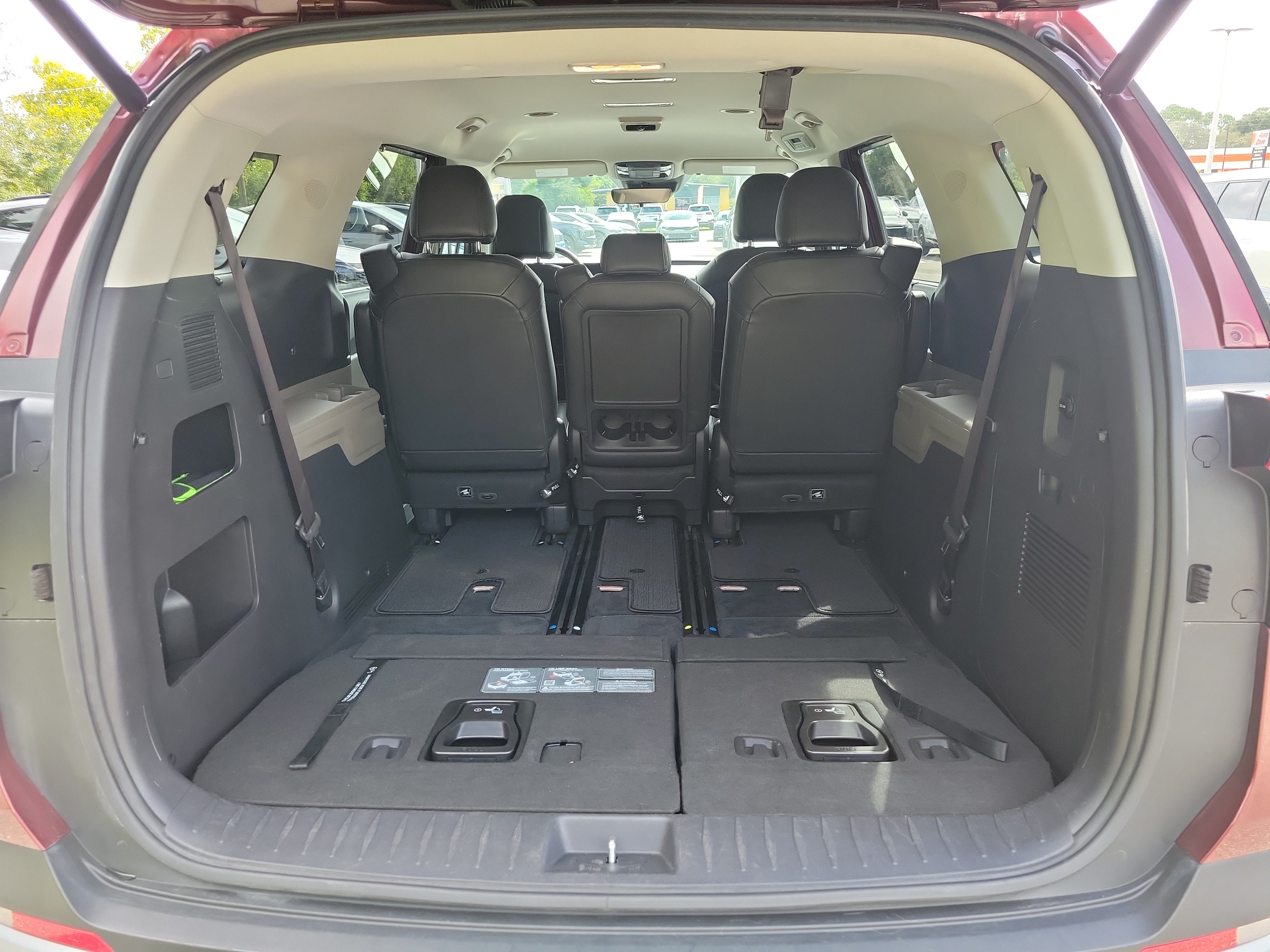 Certified 2025 Kia Carnival EX FWD image 12