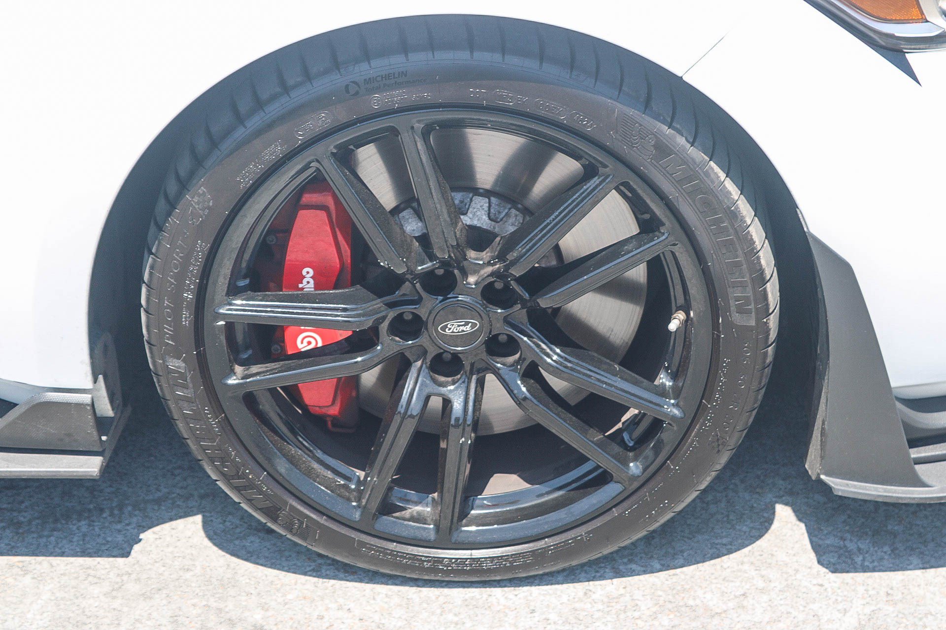 Used 2022 Ford Mustang Shelby GT500 w/ Technology Package RWD image 11