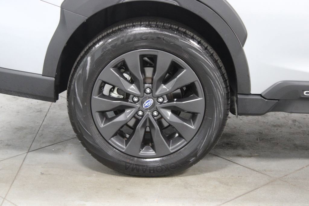Used 2025 Subaru Outback Onyx Edition AWD/4WD image 13
