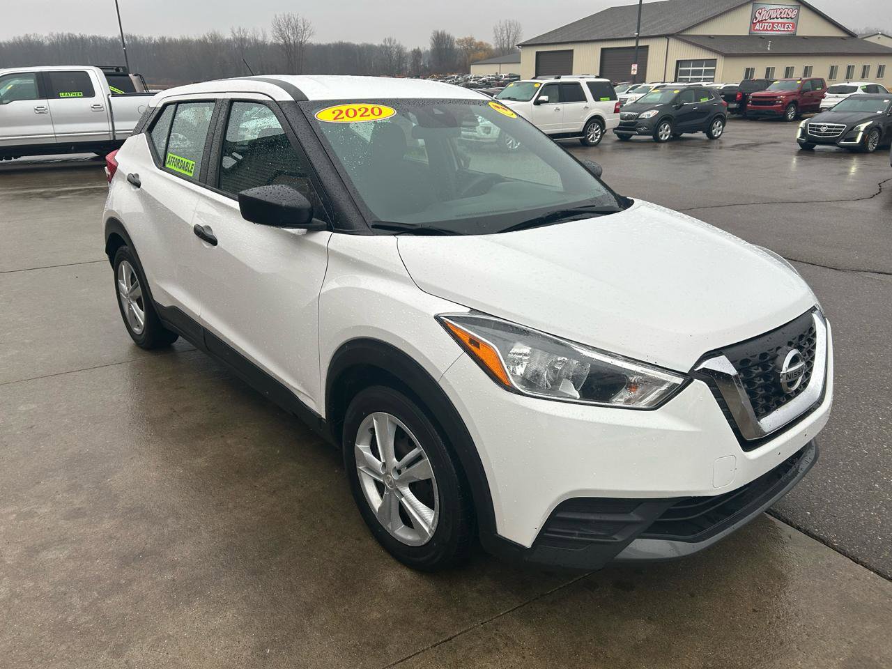 Used 2020 Nissan Kicks S FWD image 3