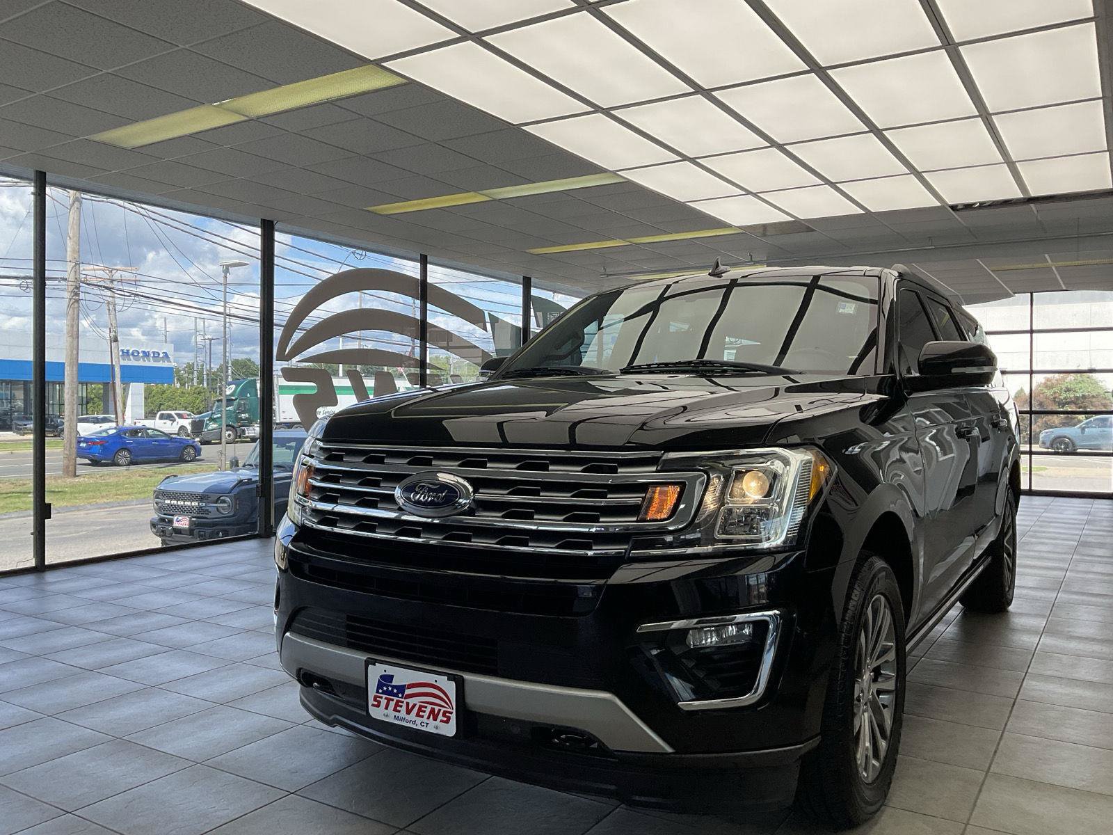 Used 2018 Ford Expedition Max Limited AWD/4WD image 3