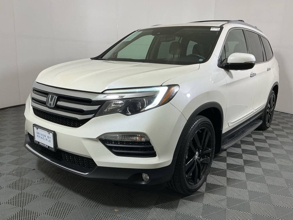 Used 2017 Honda Pilot Elite image 2