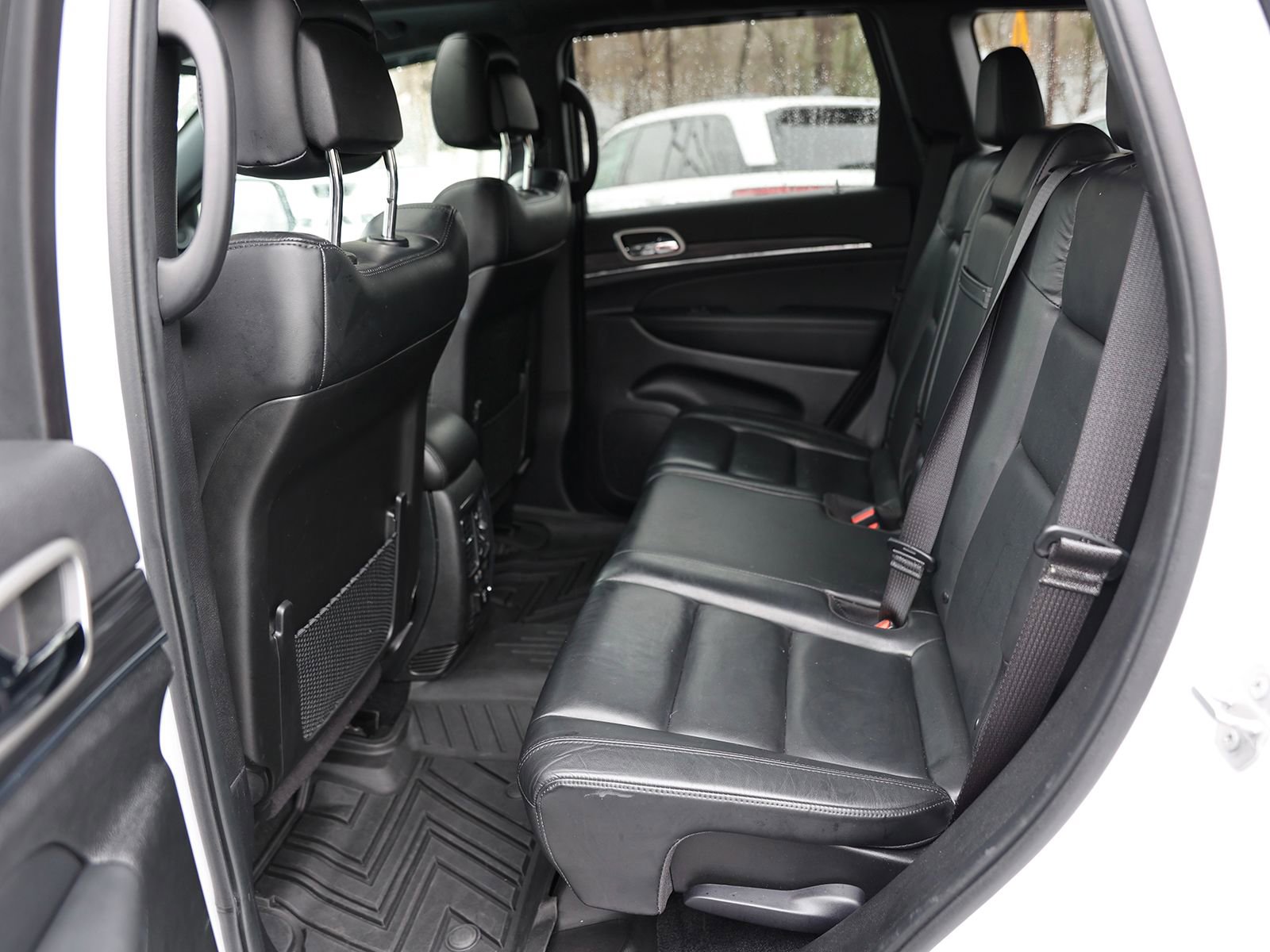 Used 2022 Jeep Grand Cherokee Limited image 23