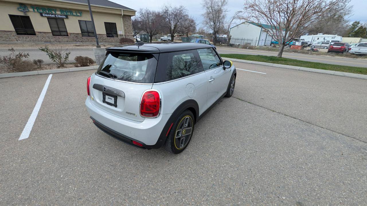 Used 2020 MINI Cooper SE image 5