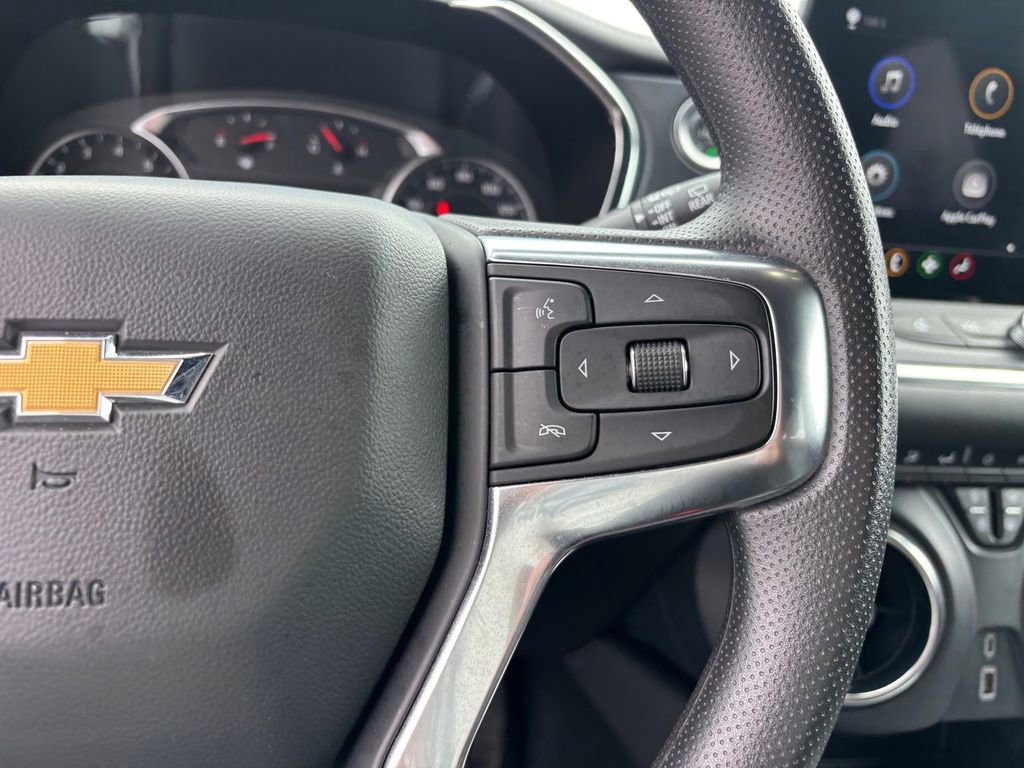 Used 2025 Chevrolet Blazer LT AWD/4WD image 16