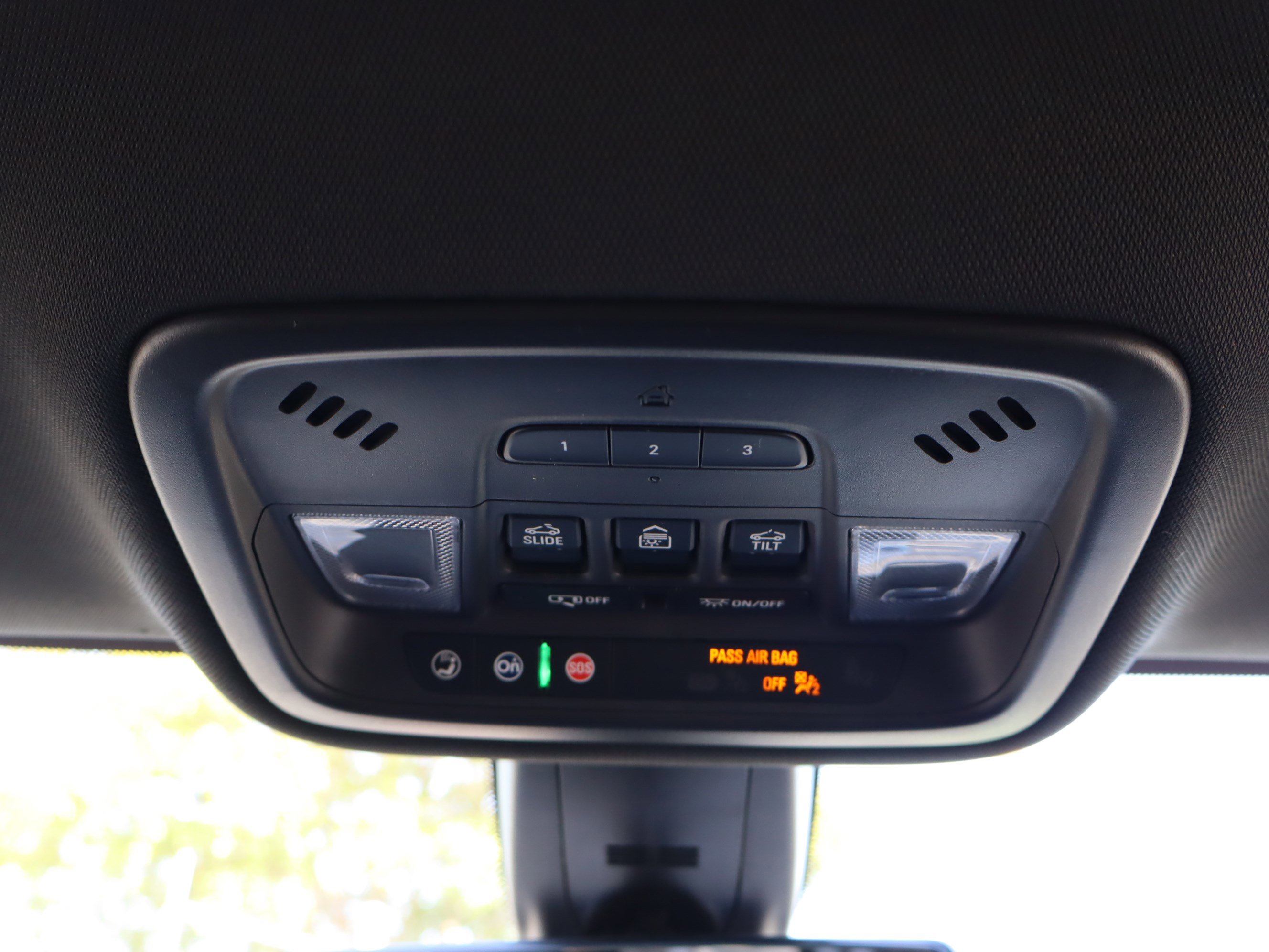 Certified 2023 Chevrolet Traverse High Country AWD/4WD image 30