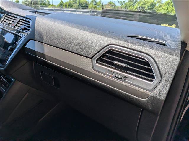 Certified 2023 Volkswagen Tiguan SE AWD/4WD image 12
