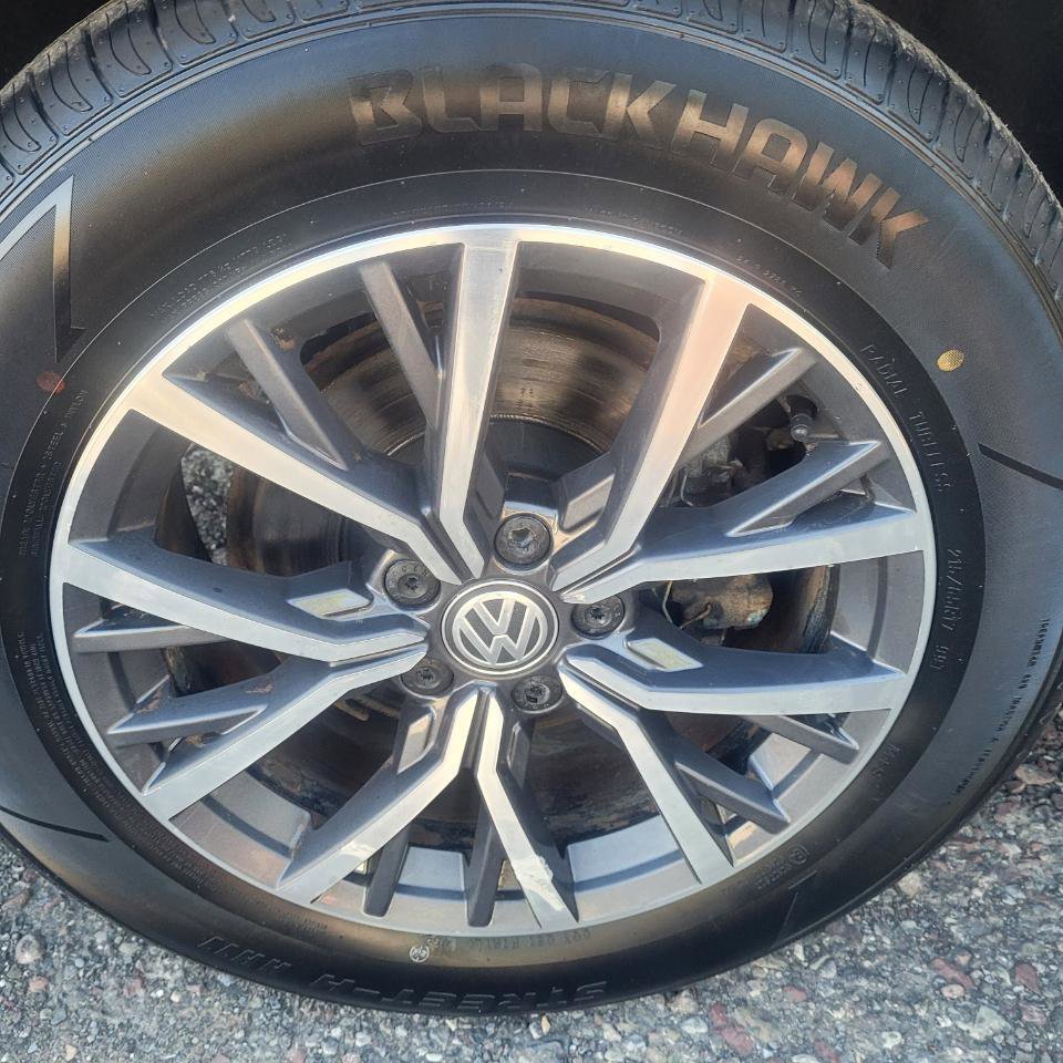 Used 2019 Volkswagen Tiguan SE w/ Panoramic Sunroof Package AWD/4WD image 44