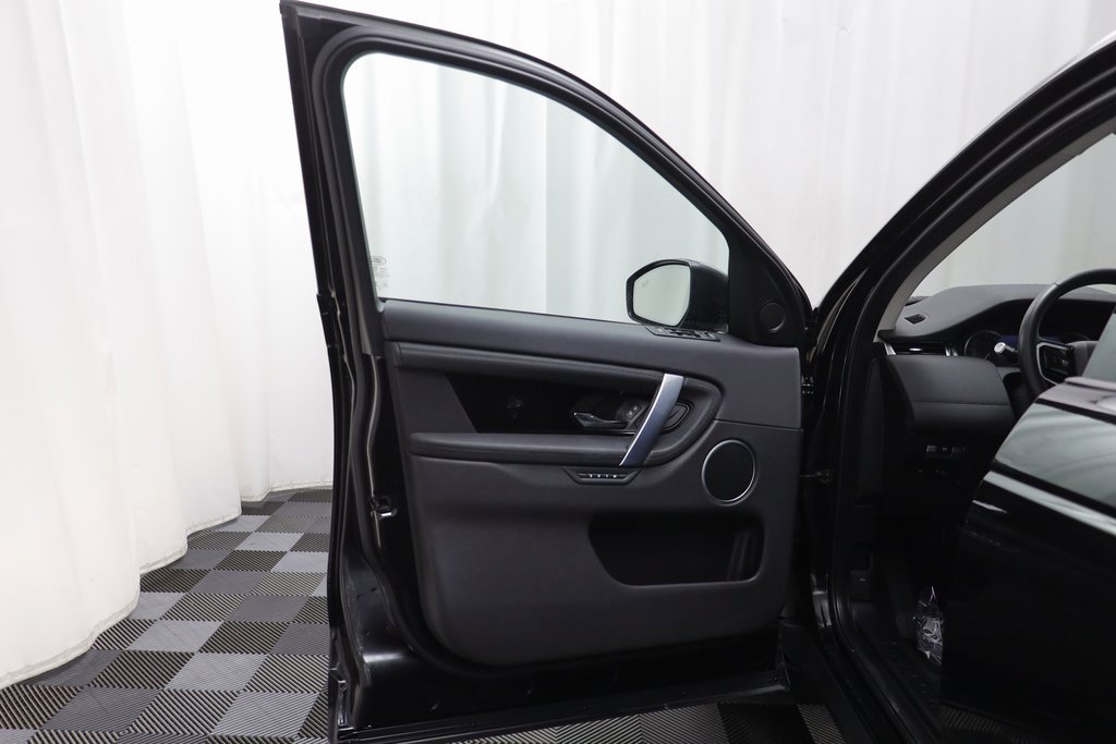 Used 2021 Land Rover Discovery Sport S image 4