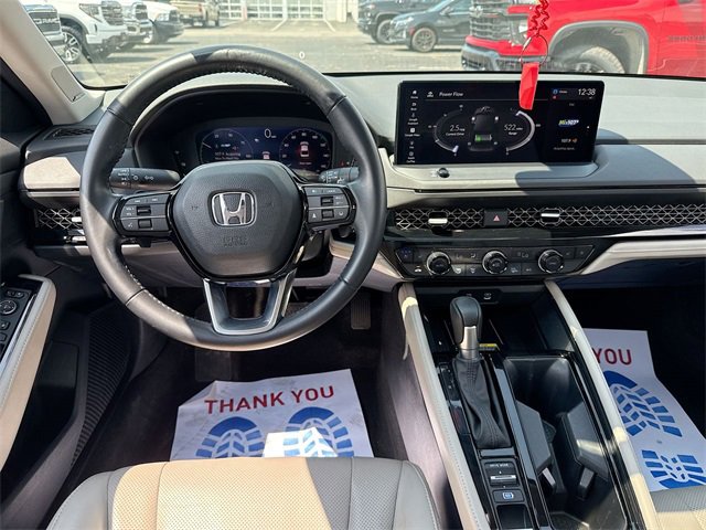 Used 2023 Honda Accord Touring image 14